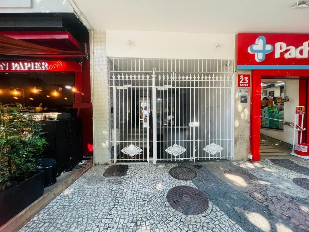 MARAVILHOSO QUARTO E SALA até 4 PESSOAS NO LEBLON na Av ATAULFO DE PAIVA Rio de Janeiro Esterno foto