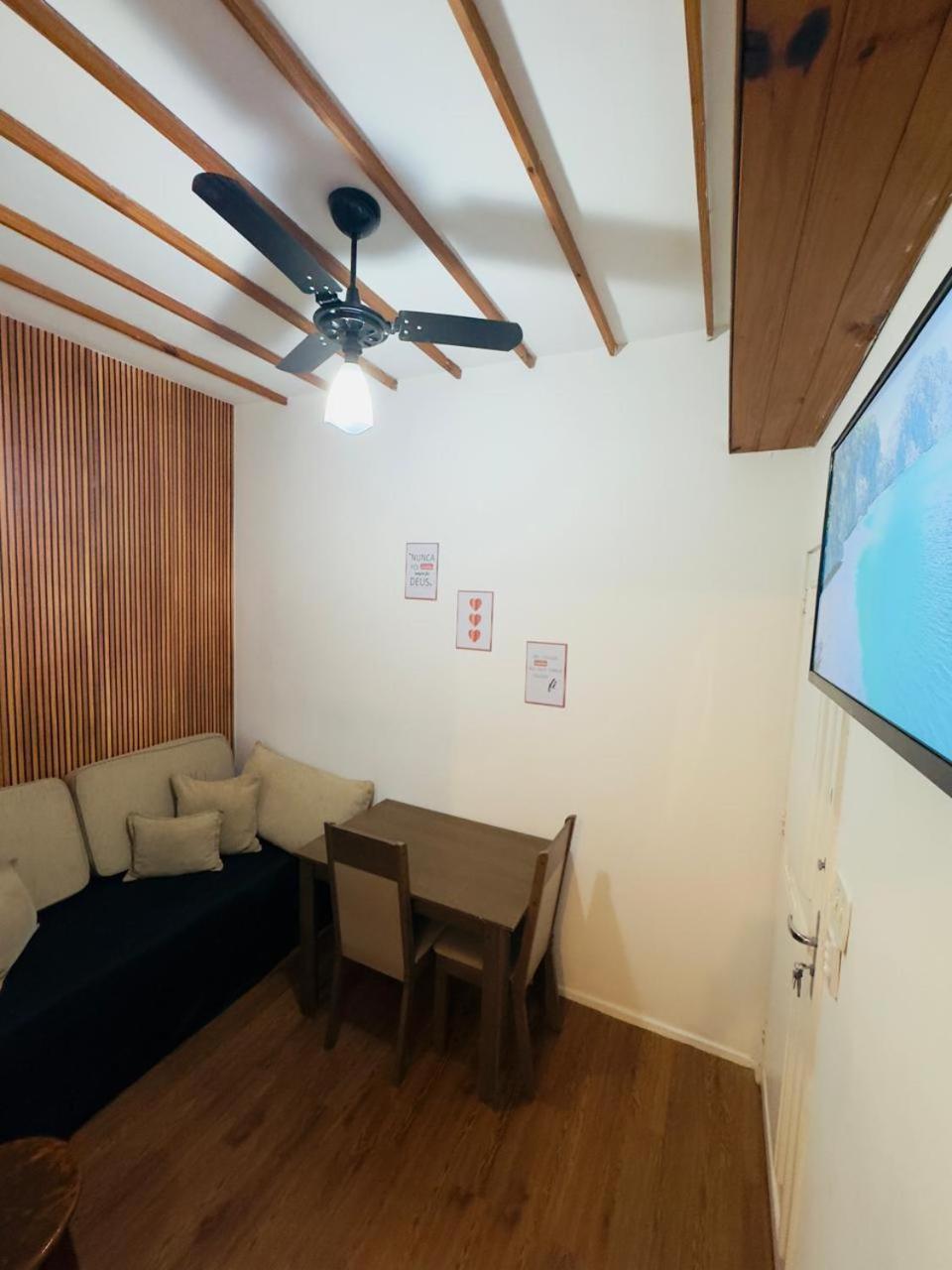 MARAVILHOSO QUARTO E SALA até 4 PESSOAS NO LEBLON na Av ATAULFO DE PAIVA Rio de Janeiro Esterno foto